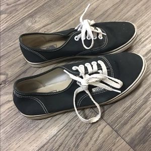 Women’s Size 8 Black and White VANS
